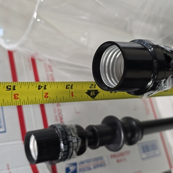 3 Lamps, Black finish with white shades - Picture 3 of 6